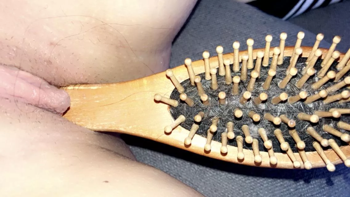 Hairbrush feels best🥵