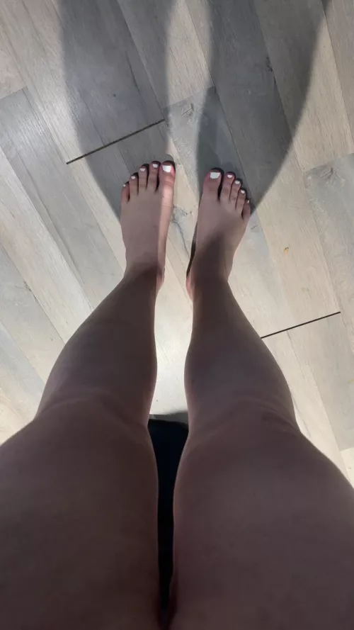 Heres just feet since my last post had a lil too much 🍆😅