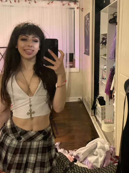 hope u like smol girls with bangs 🤍18f