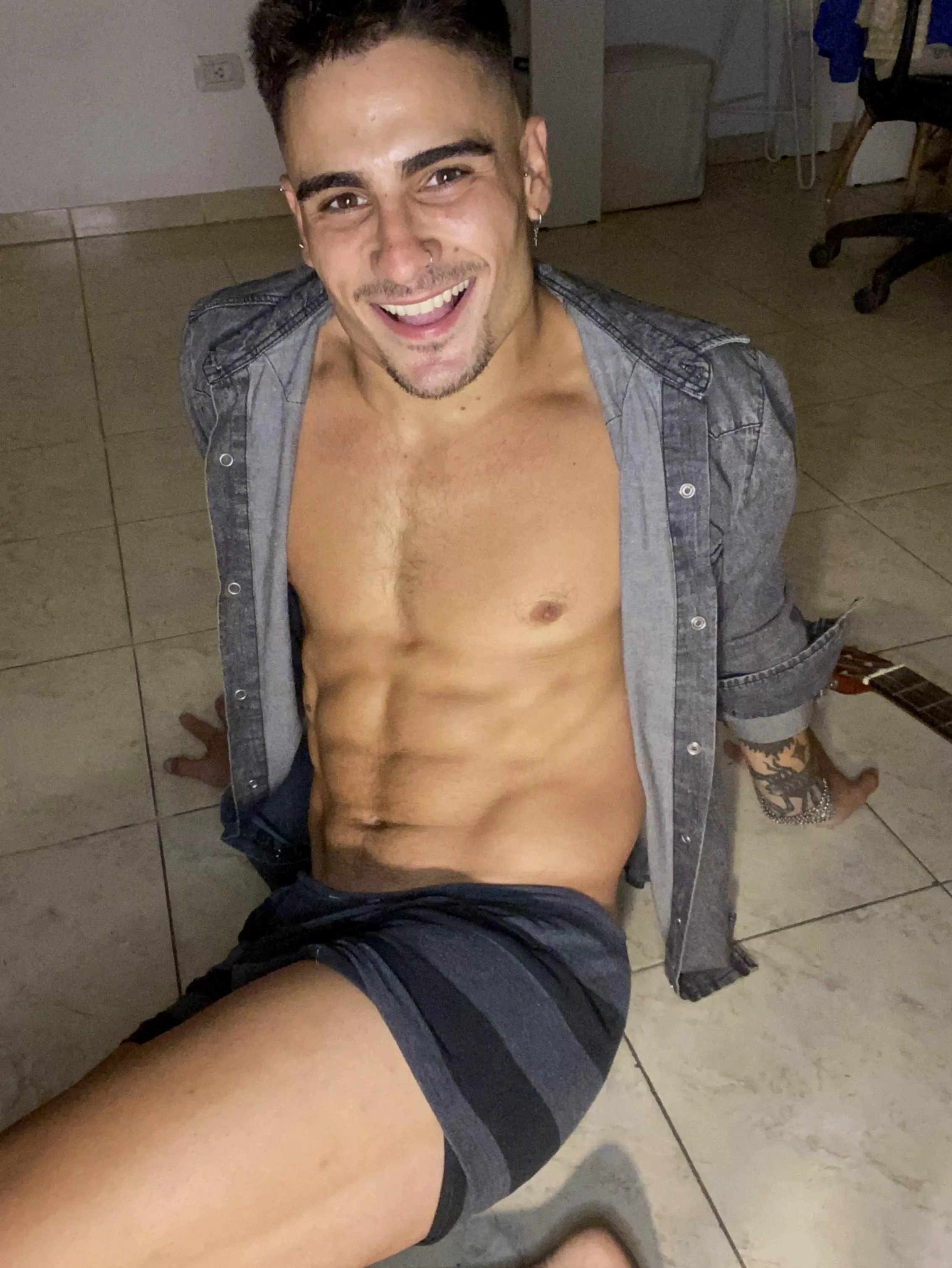 How Many Licks Does It Take to Reach My Abs?