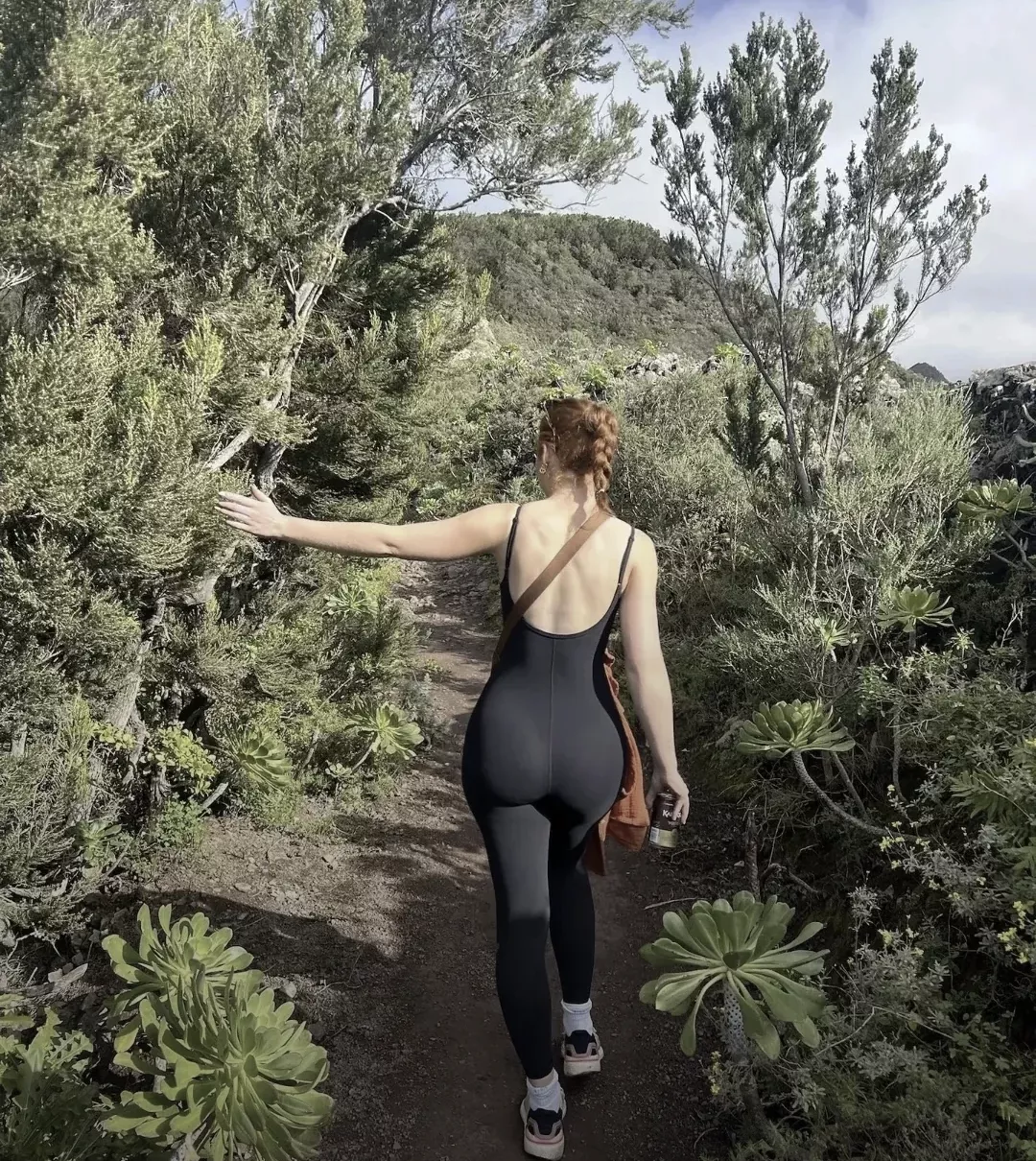 I Love When Guys Hike Behind Me