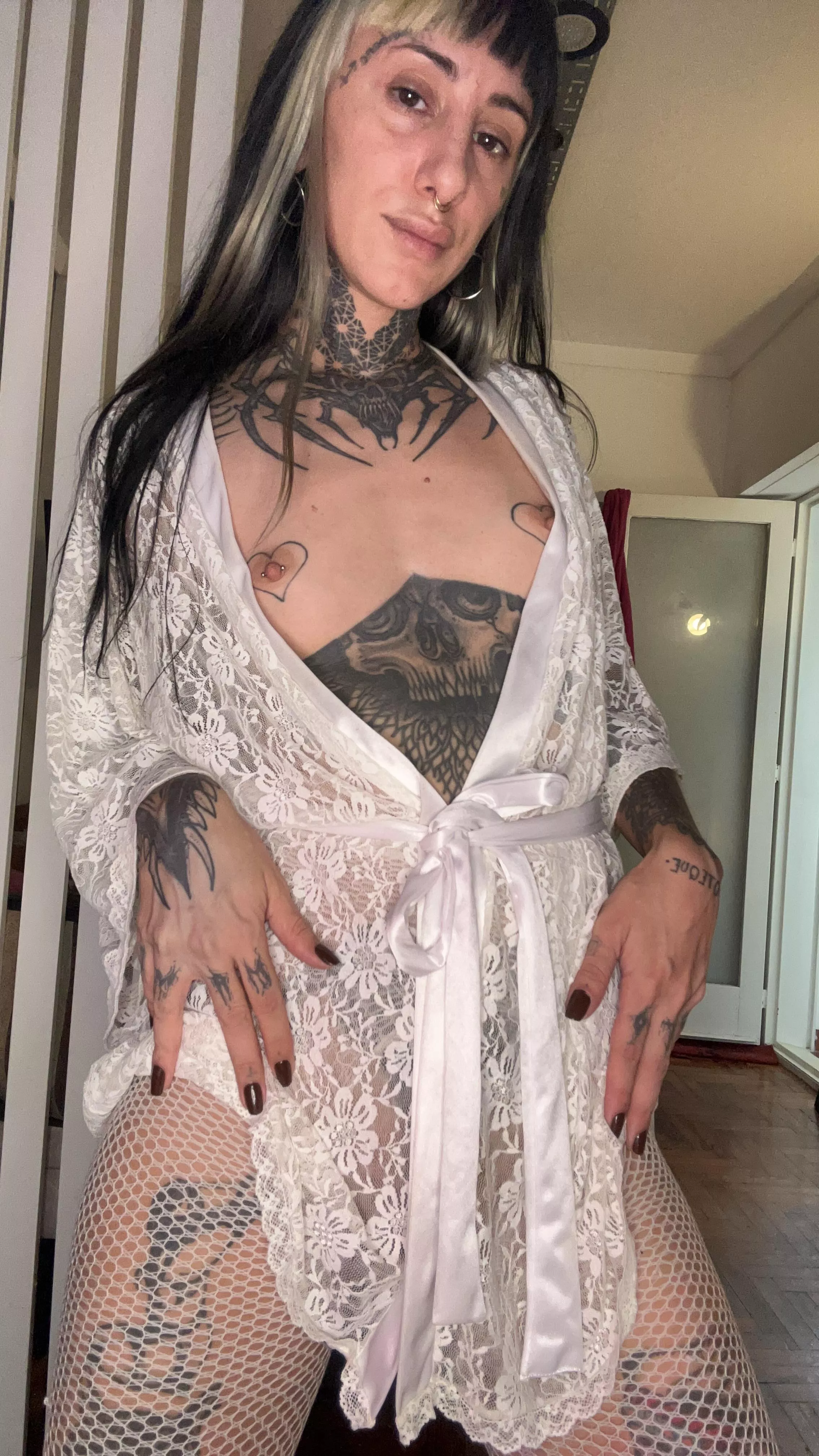 If you're into tiny goth females, feel free to emoji