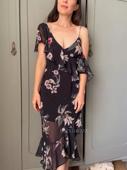 I’m ready [f]or our date night 🥂