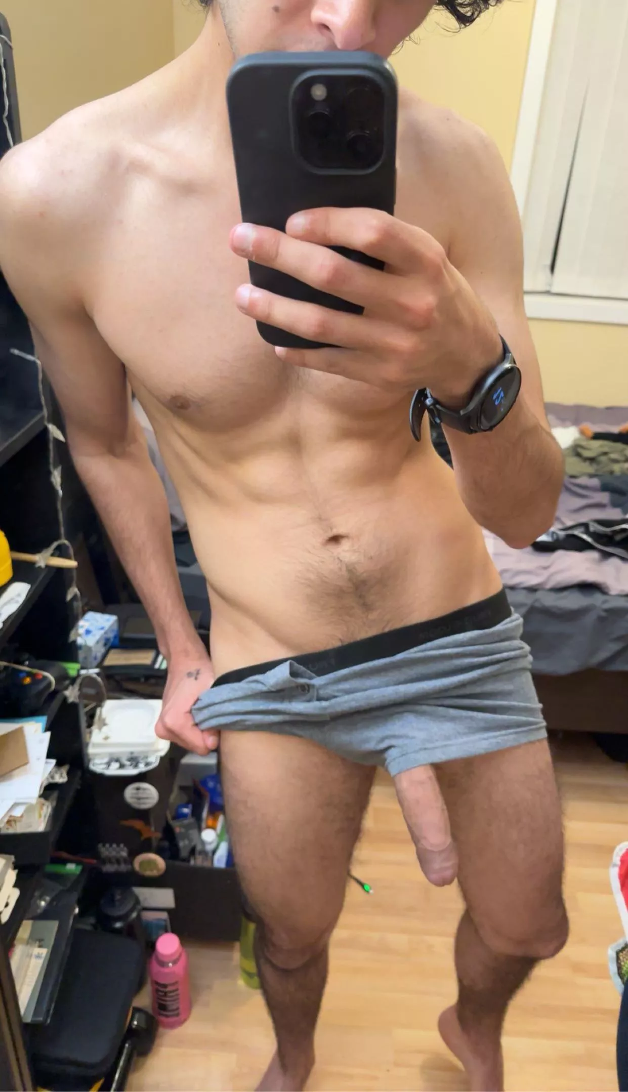 It just falls out sometimes 🤷🏽‍♂️