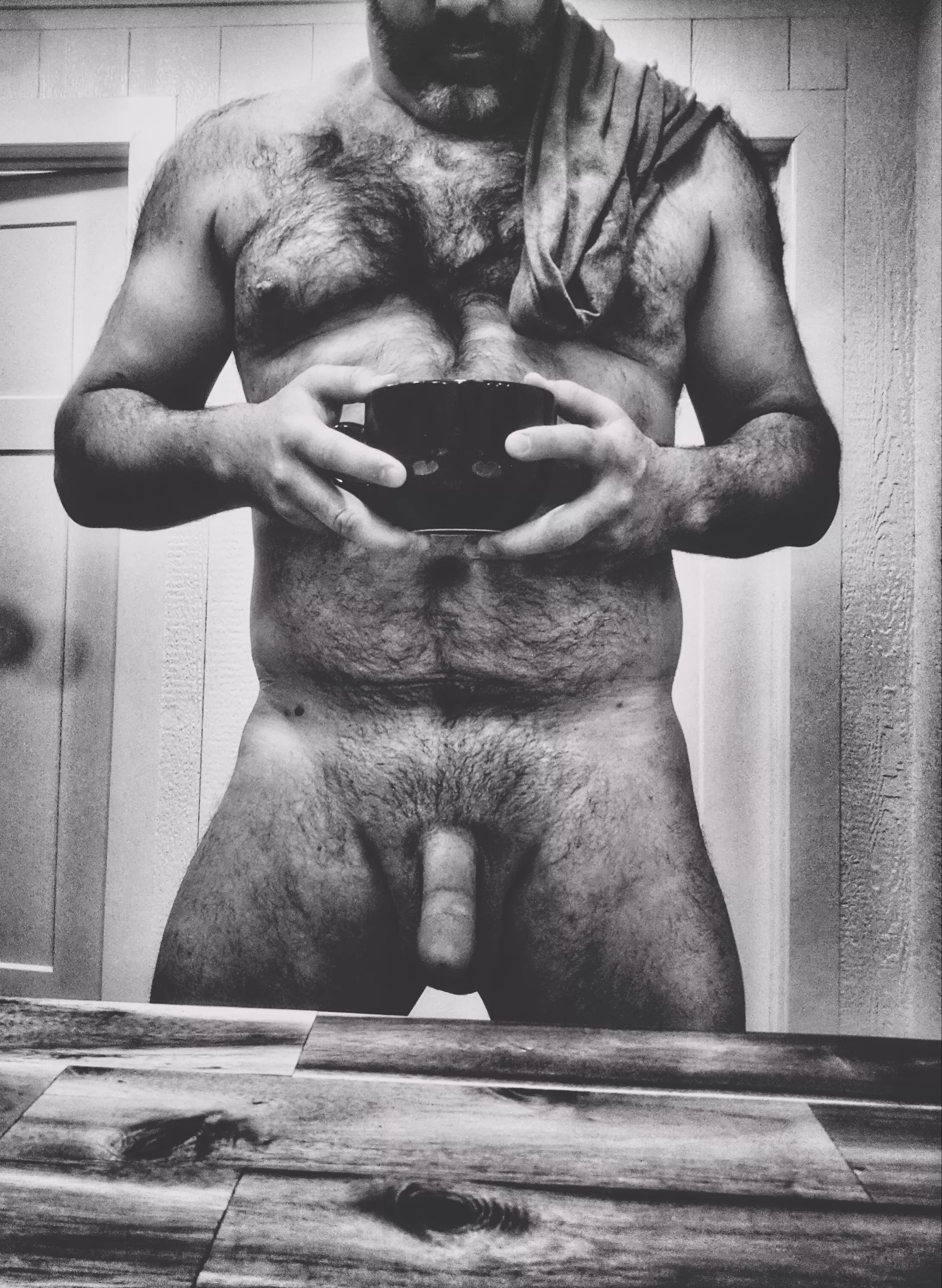 Just holding that warmth for the morning feels good, let alone that fresh brew taste.