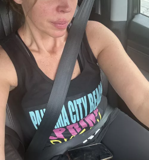 Moms going on spring break to have some fun 