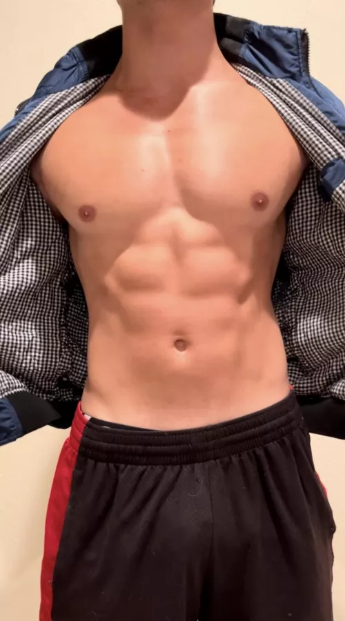 Opening my coast guard vest to check my V ;) at 6’3 217lbs 😈💗