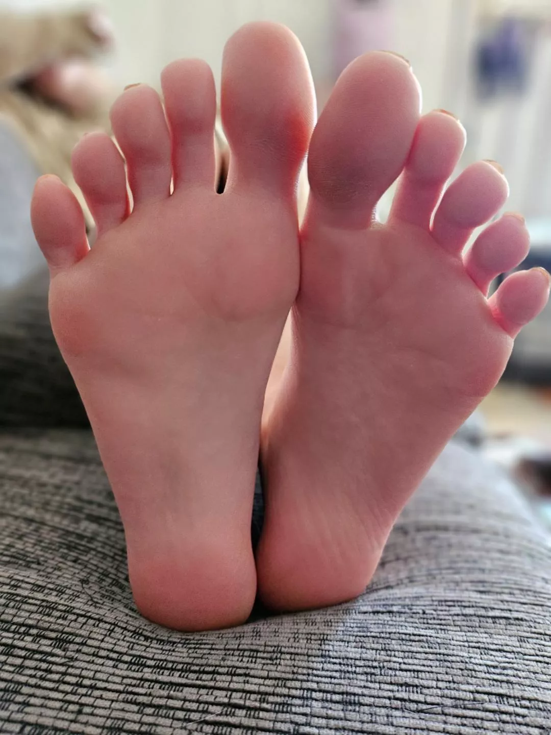 Rub my feet and tell me I'm pretty 🫶