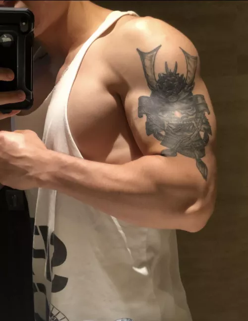 Samurai helmet tat makes my arm have more character is what people say 🥰😎