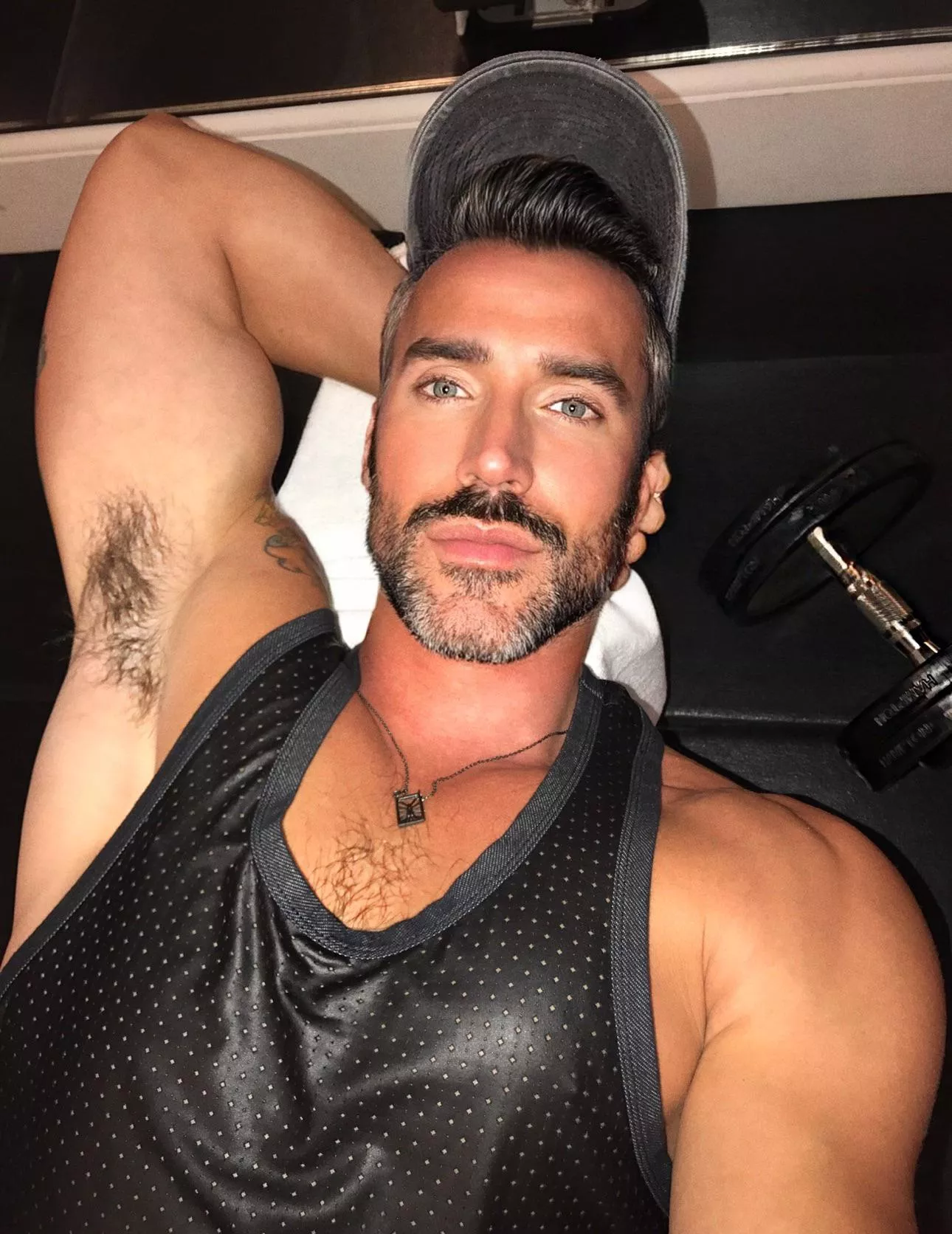 Smell me boy! 😈😇