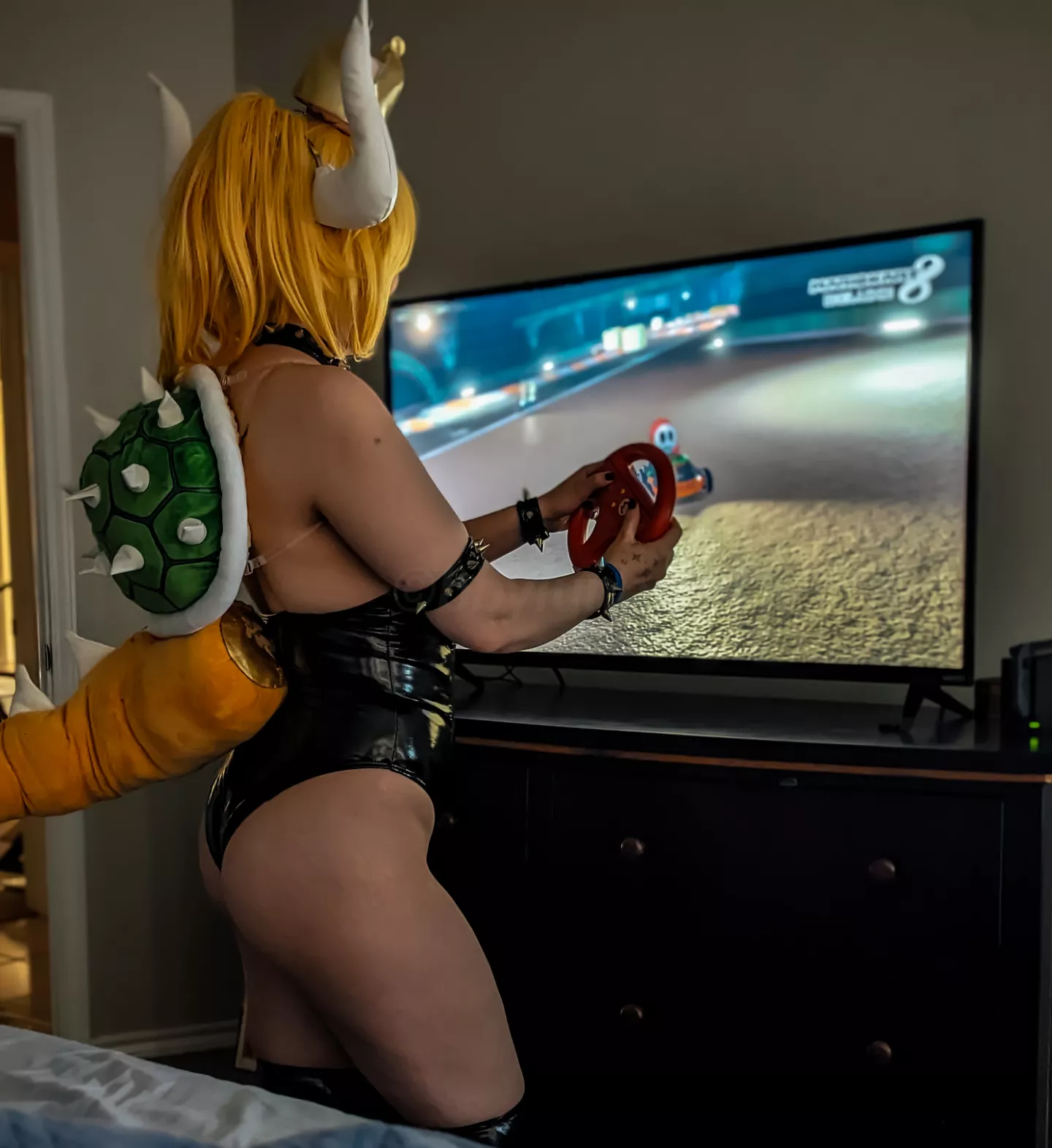 So happy with how my Bowsette cosplay turned out (self)
