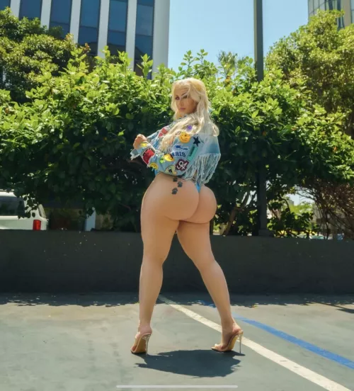 So sexy 🔥🔥🔥😎