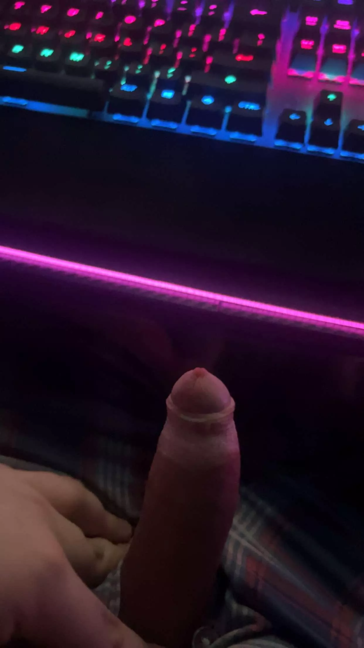 Still bored at work [23] dm open