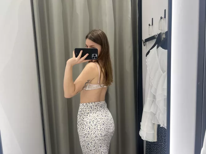 you can peek while I'm trying on clothes
