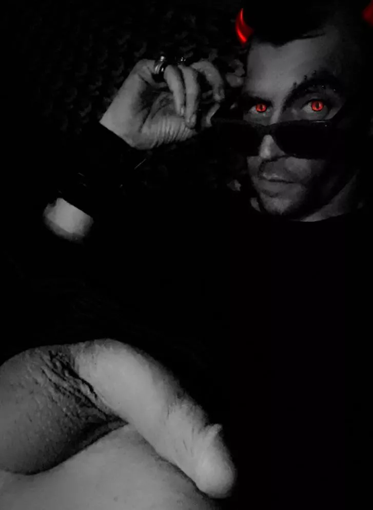 BDE Stream for Wed Night! (https://chaturbate.com/d_fantazdick)