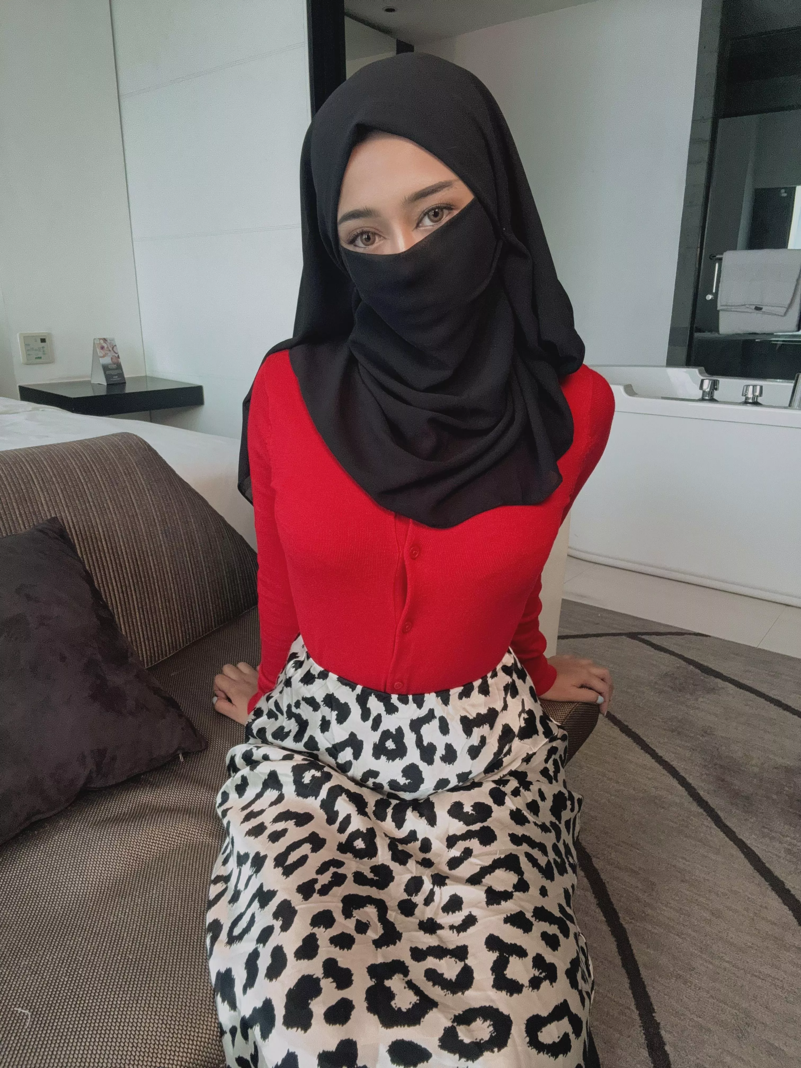 Dont pretend you dont like muslim babes