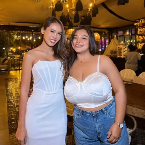 Flatty smiles to hide her jealousy