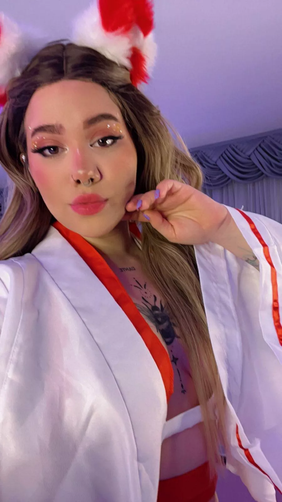 Foxy girl [albaandthayron]