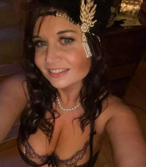 Hope you like my bra, Reddit? 😘