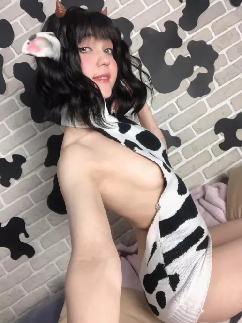 Little cow by Ariadna Lobe 