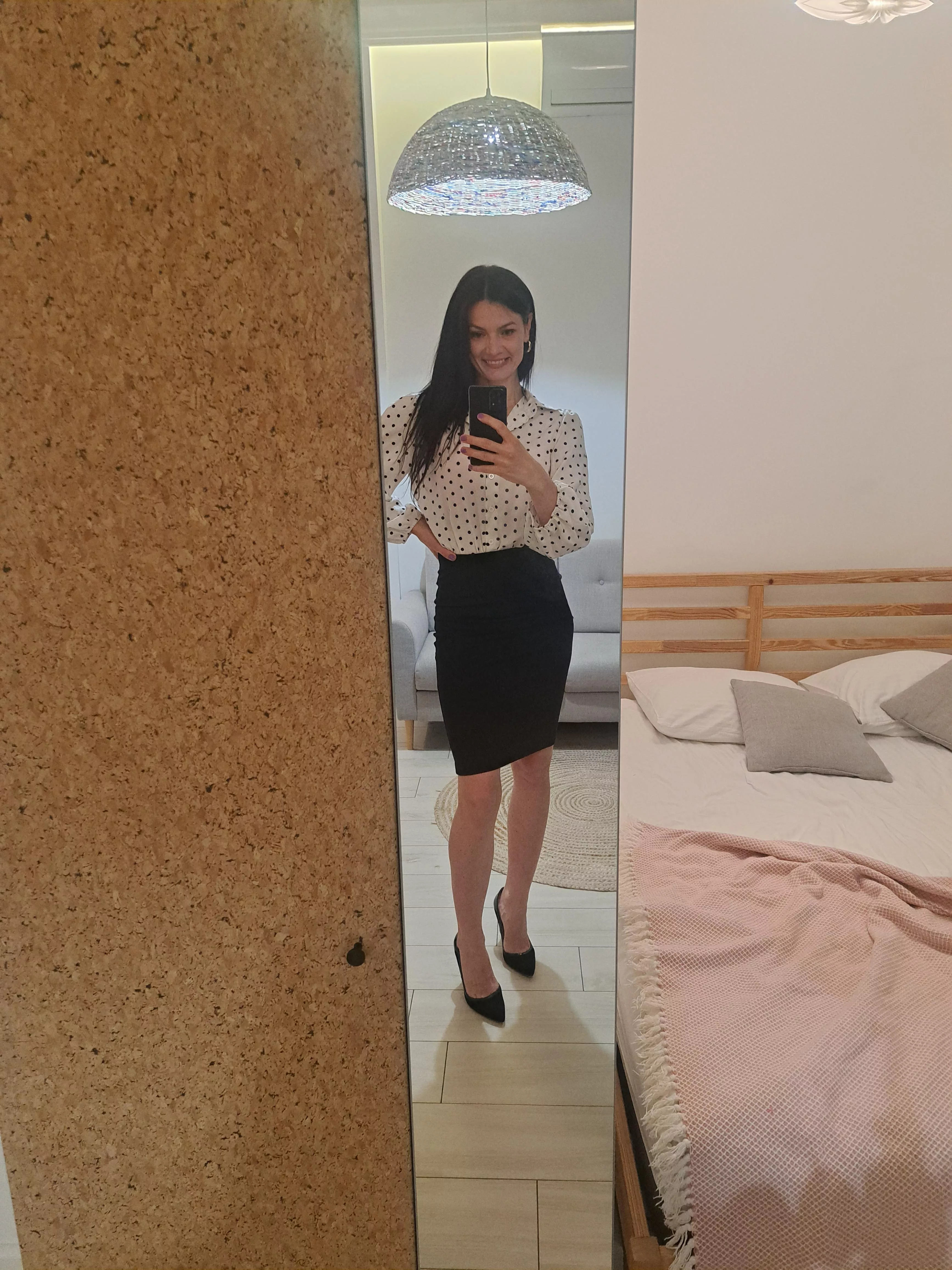 Pencil skirts are my fav 🖤