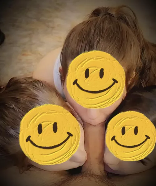 We have give again awesome blowjob to my bf.. me, my cousin vendy and one of my bestfriend... 