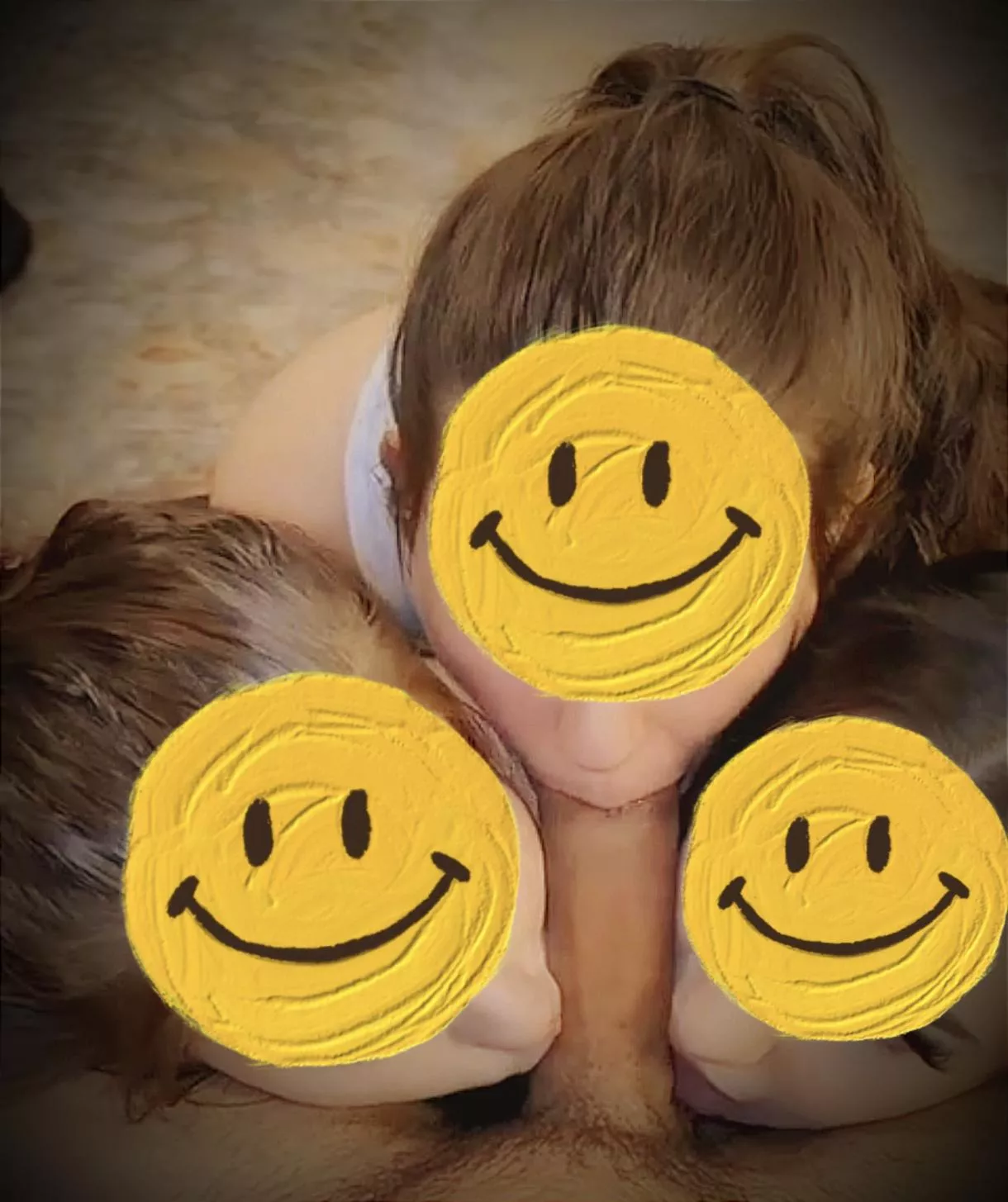 We have give again awesome blowjob to my bf.. me, my cousin vendy and one of my bestfriend... 