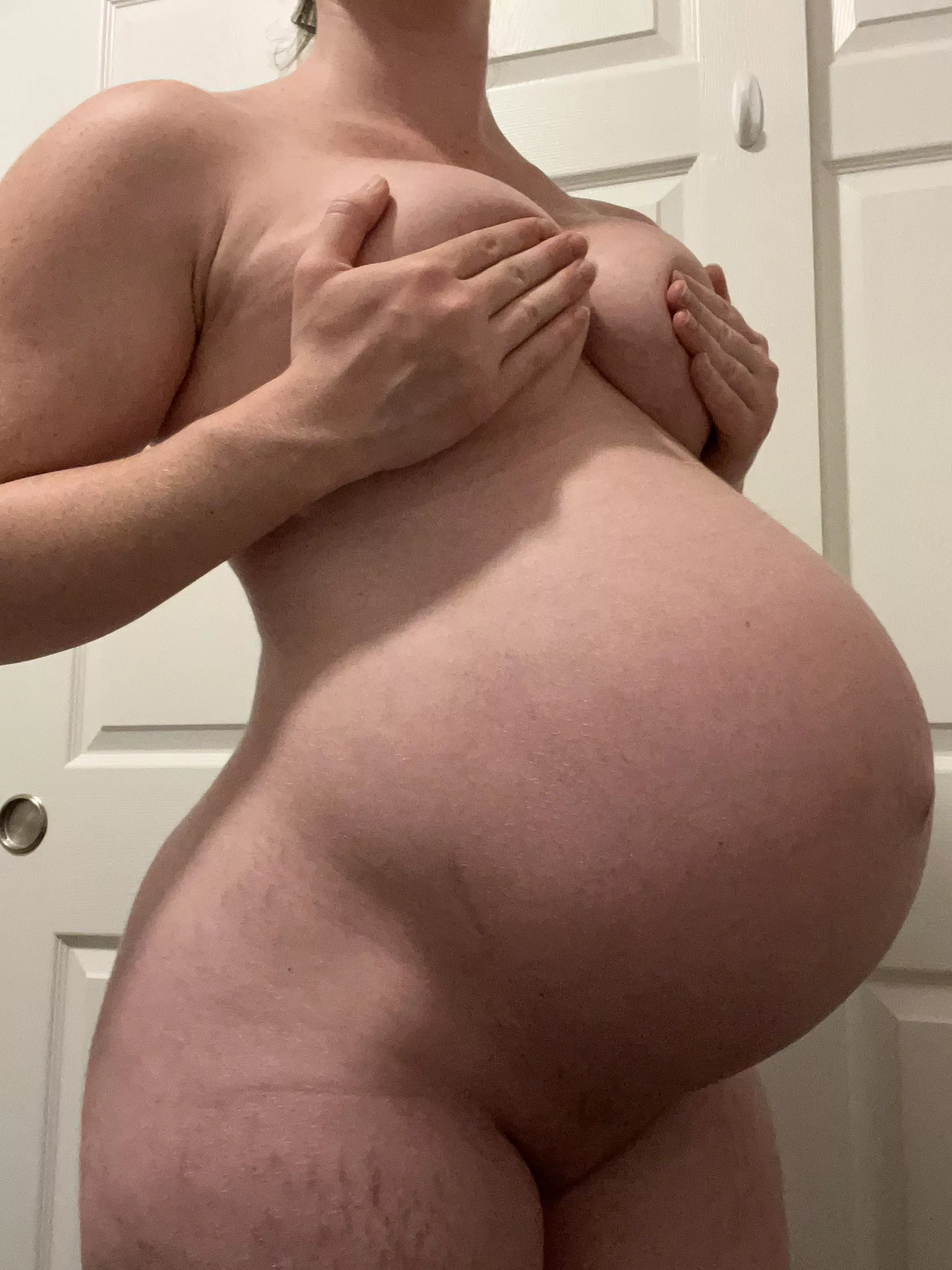 When did your love for preggo women start?