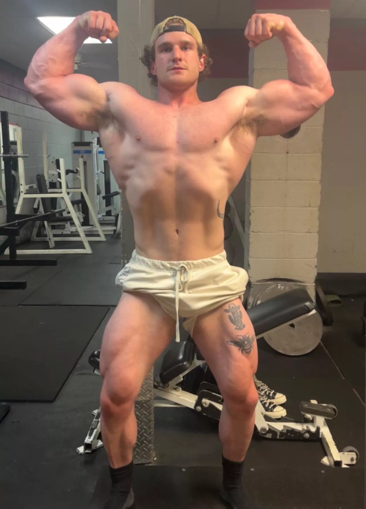 19 m NC sub jock. Any kinky doms tryna roleplay? Here or snap, message me.