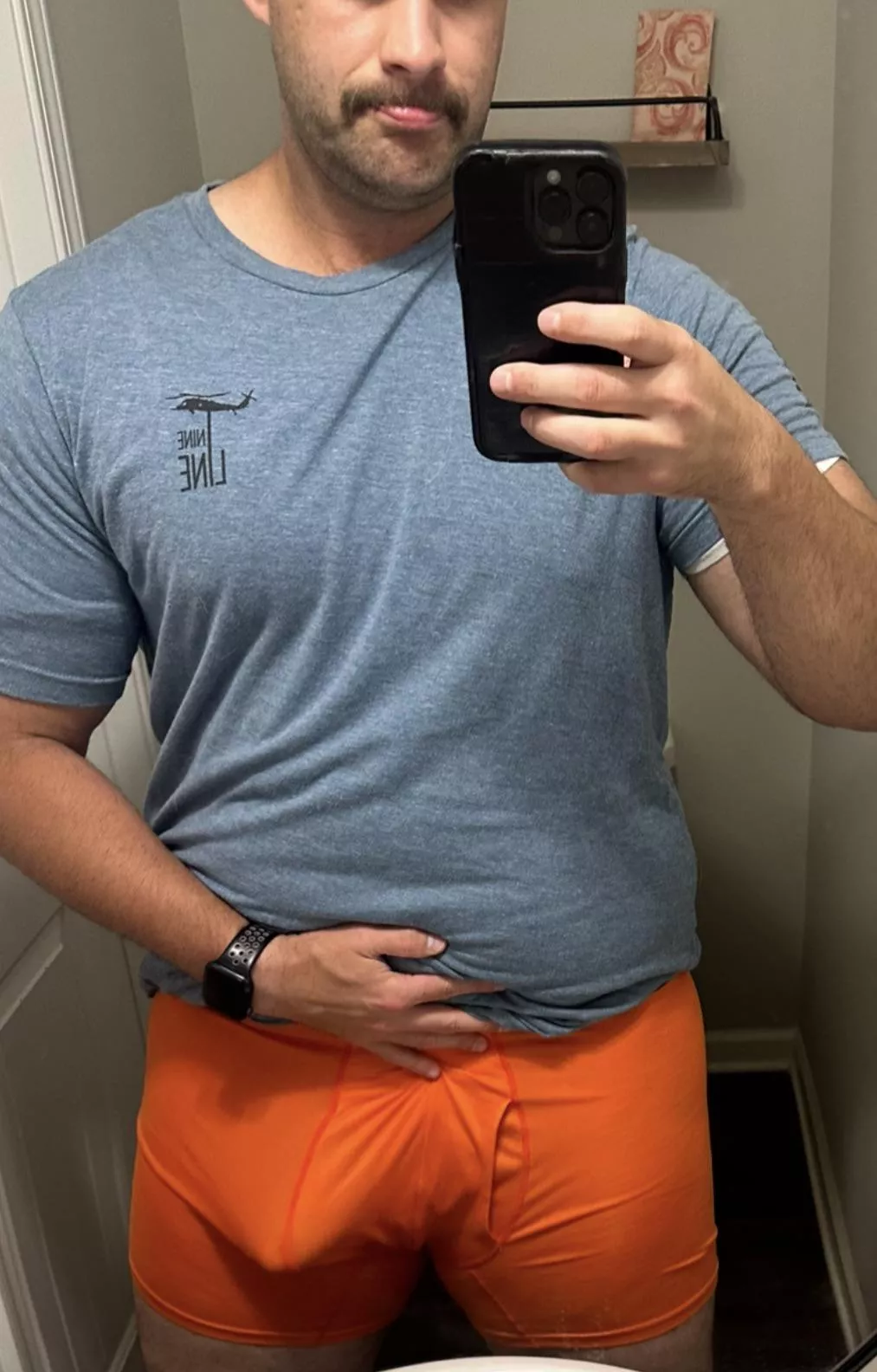 (33) Do you like thick dads with a decent bulge