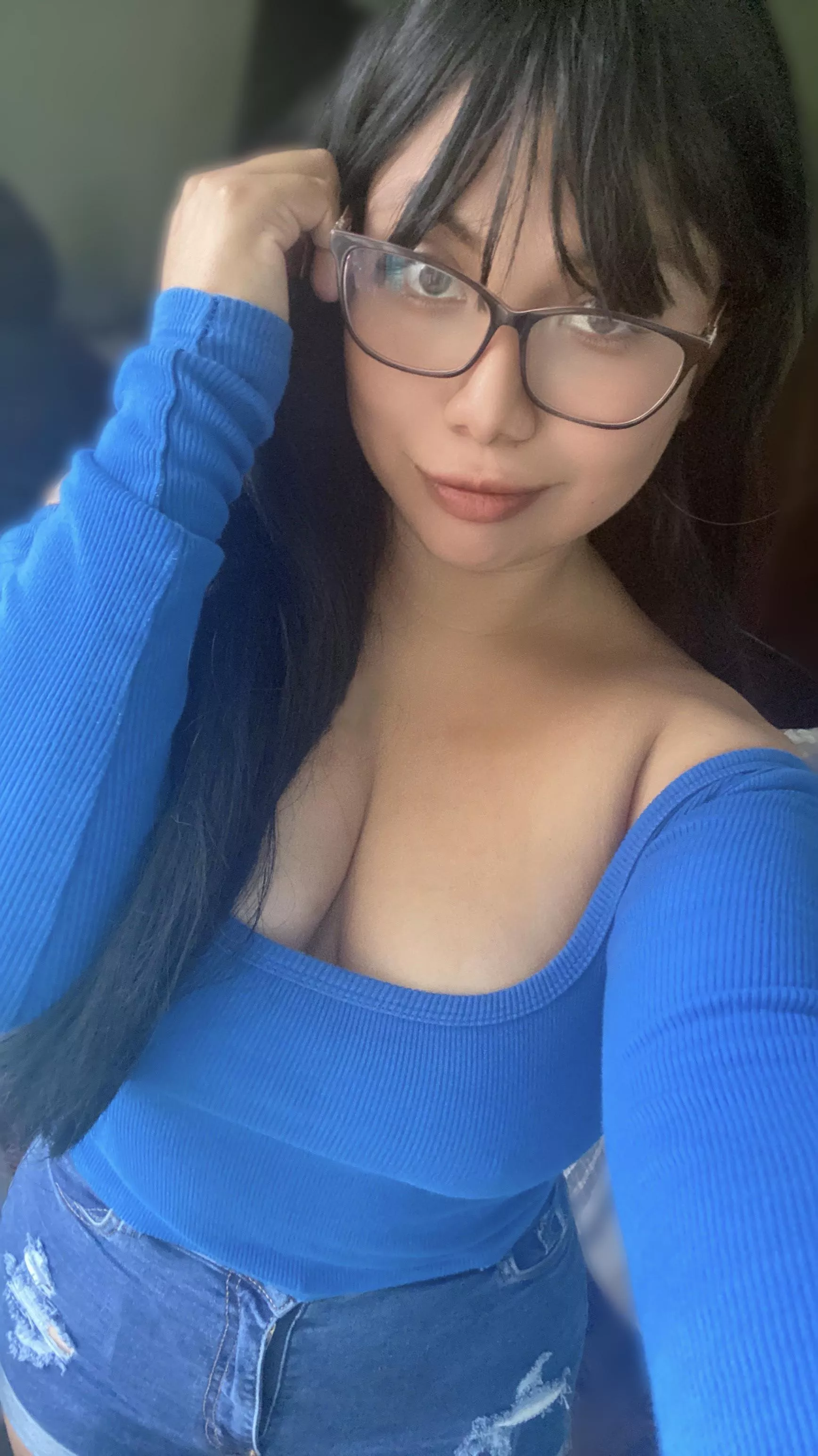 Braless is definetely the way to go :)