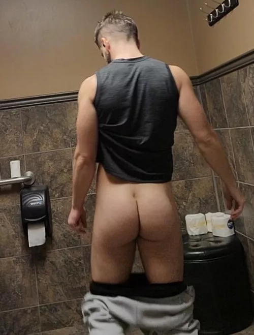 check out my gluteus maximus