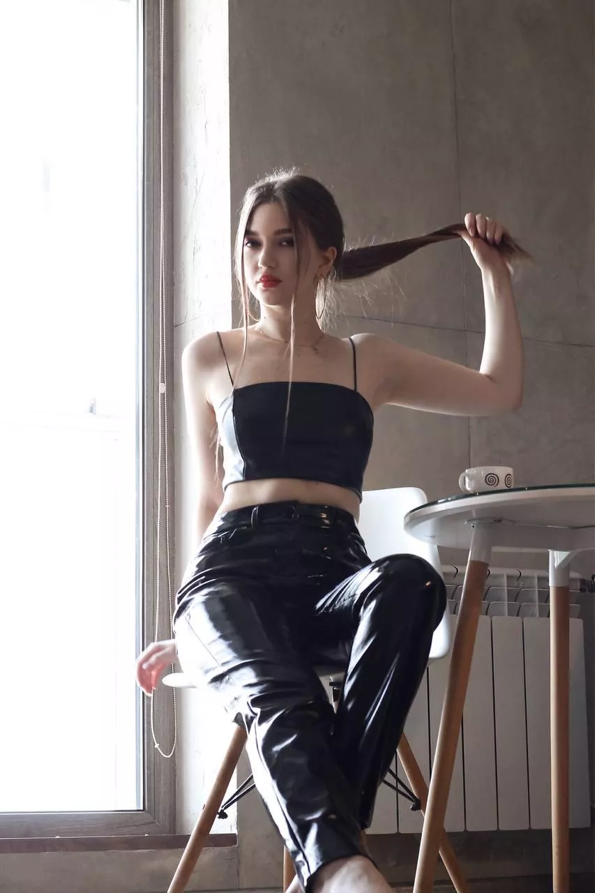 Do leather pants make me sexier?