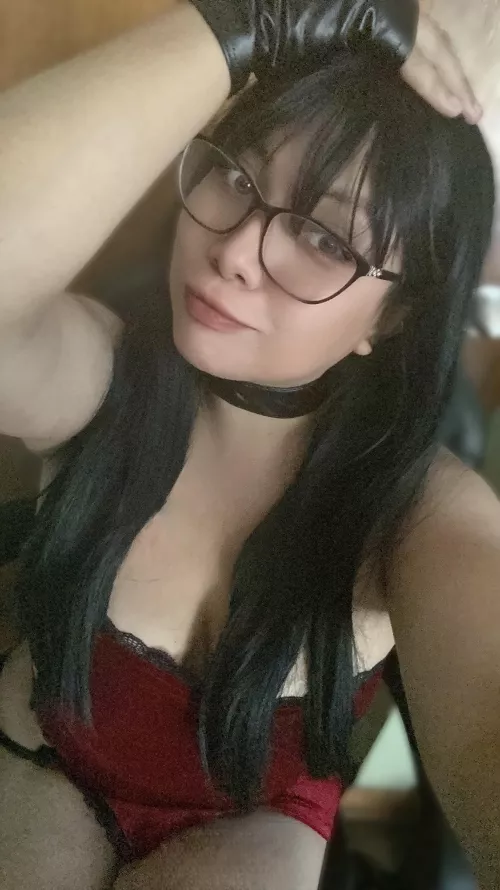 (F) looking cute and sexy in red :)