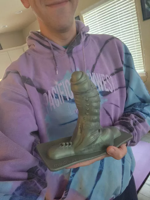 Finally went for this Bad Dragon-Motorbunny colab. So excited 🤩