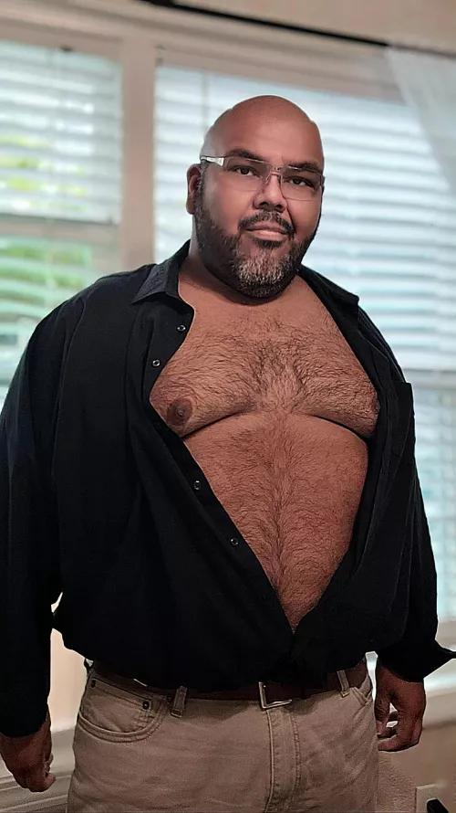 Freshly shaved and yet still hairy. (43)