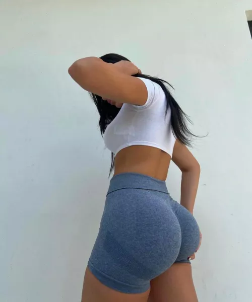 Love how this one hugs my booty