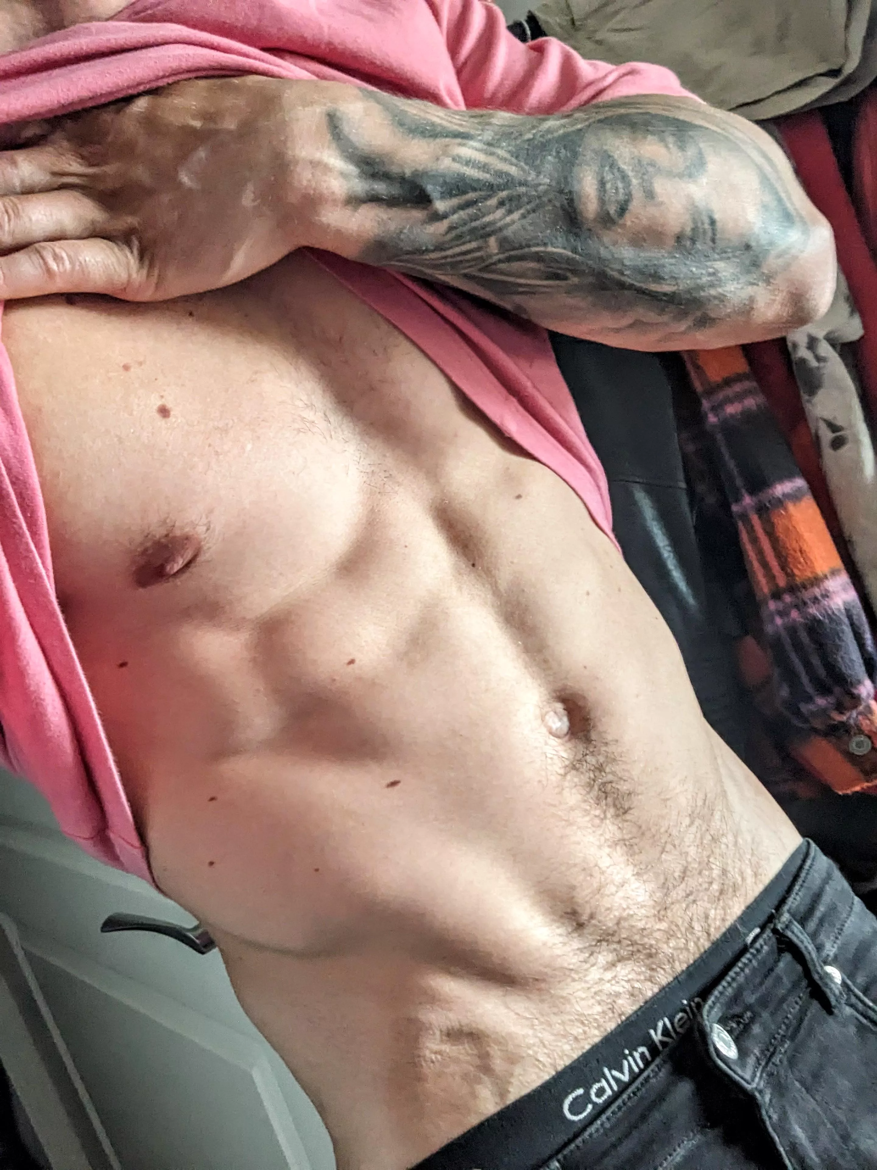 Squeeze my V's for me ;)