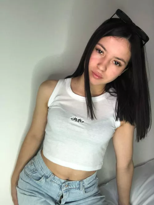 This top makes me look flat chested