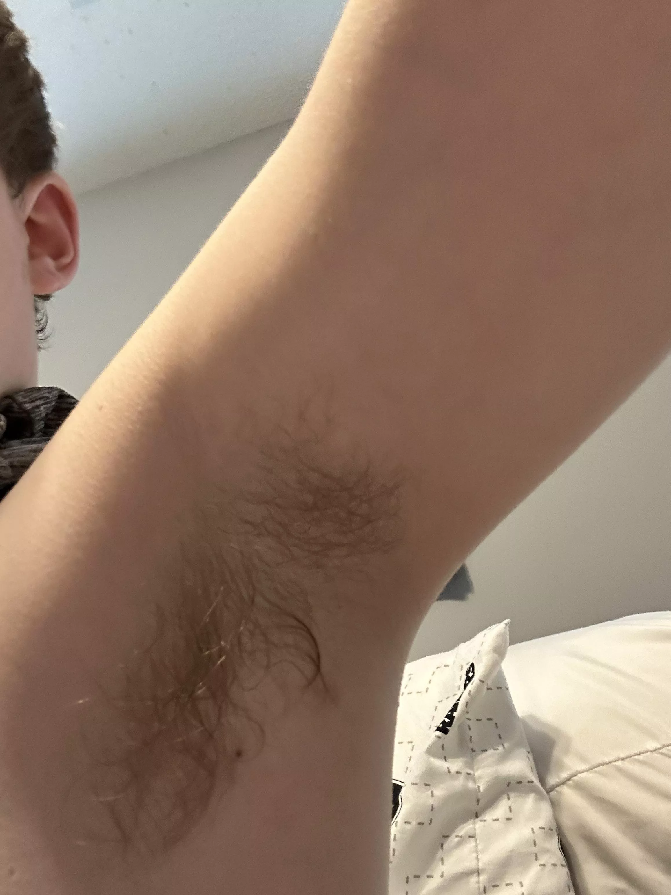 Who wants to lick my sweaty pits?