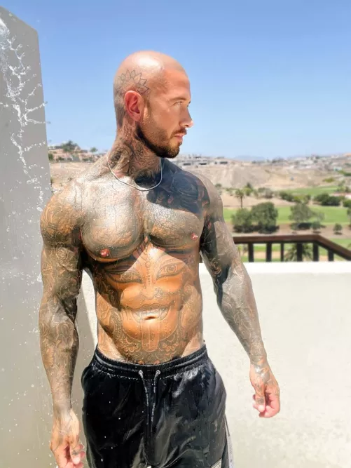 Would you fuck a guy like me ?