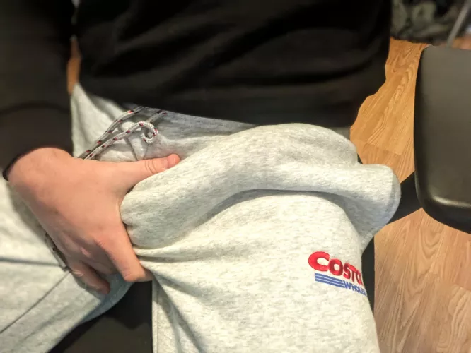 (33) Costco sweats aren't the most cooperative but I hope I get the message across 🤣