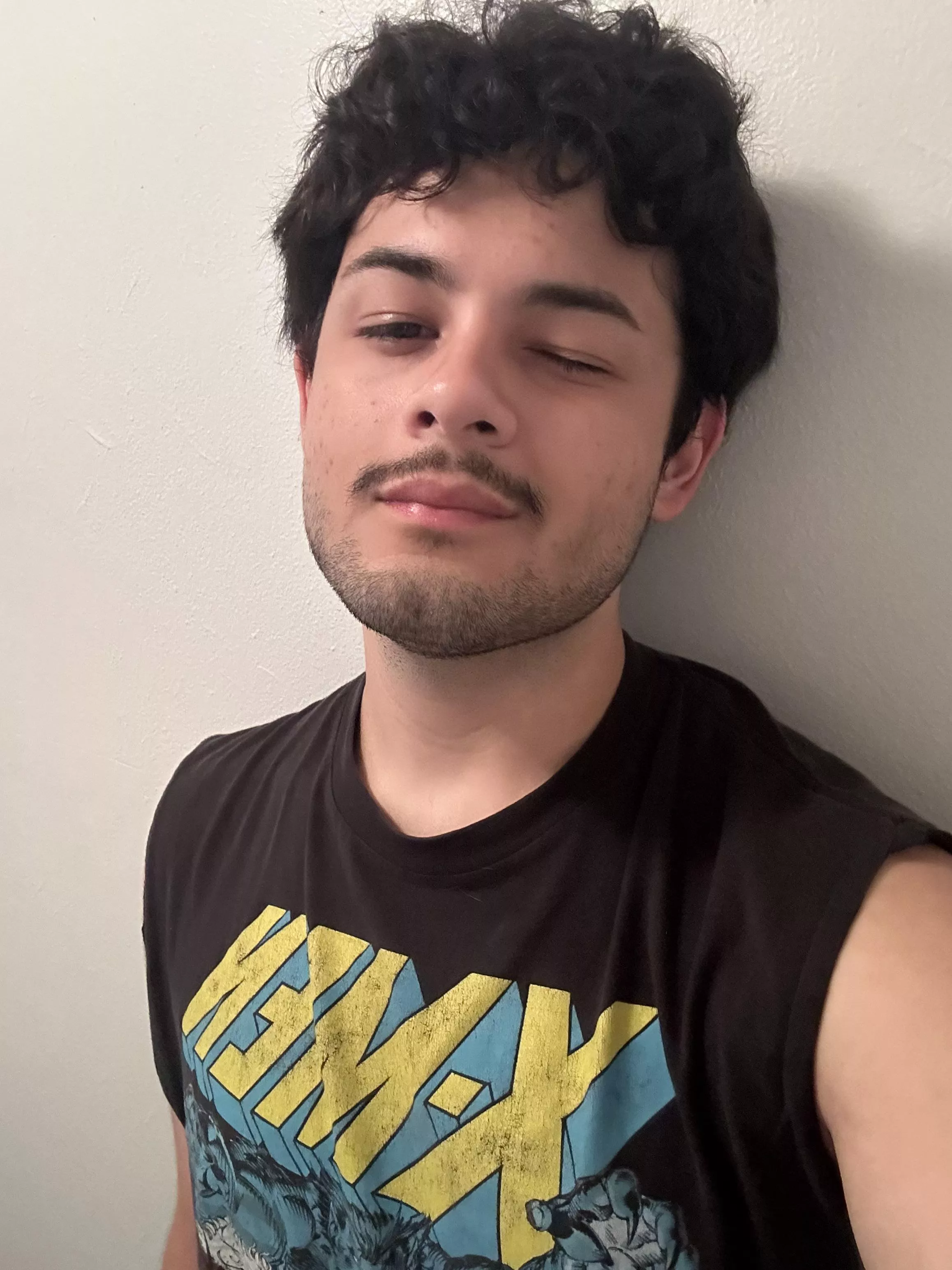 happy friday whos rewatching x-men 97 this weekend🫣