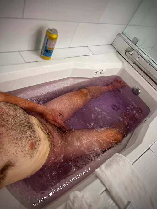 I have space for another. You coming in? The water is🔥and smells like🪻from this bath bomb 🫧🧼