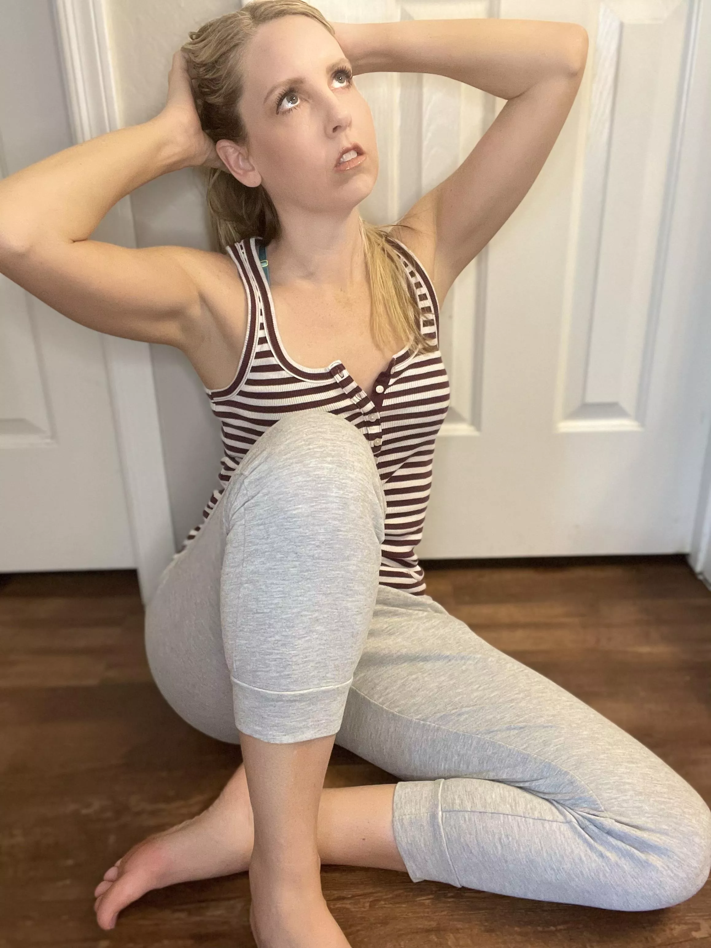 I want to feel the tip of your finger tracing over my body @Amandastarrly