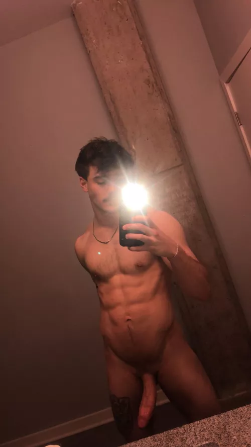 Just some curved bro meat[24] 