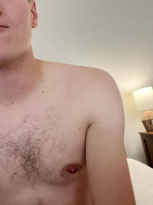 looking for chill guys to chat with and trade face. @alex46462