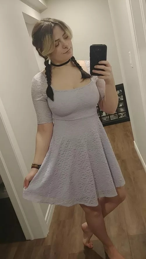 Loving my new lavender dress in this weather 💐☀