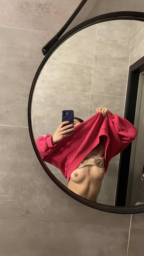 Nothing turns you on like a selfie in a public toilet