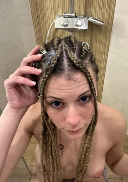 Shower room for two.